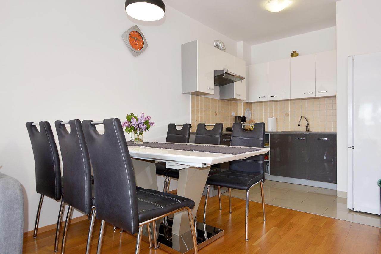 Lungo Mare Apartment With Terrace Pula Ngoại thất bức ảnh